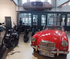 E-Mopeds im Showroom von ONKEL DRE im LENKWERK Bielefeld
