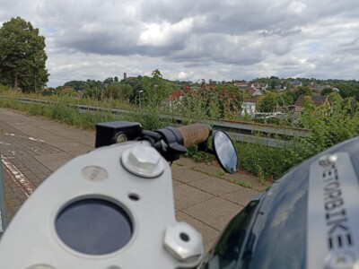 Blick über Metorbike und Bielefeld mit Sparrenburg