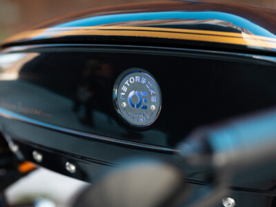 Logo im Tank beim Metorbike Limited Aurum Supreme